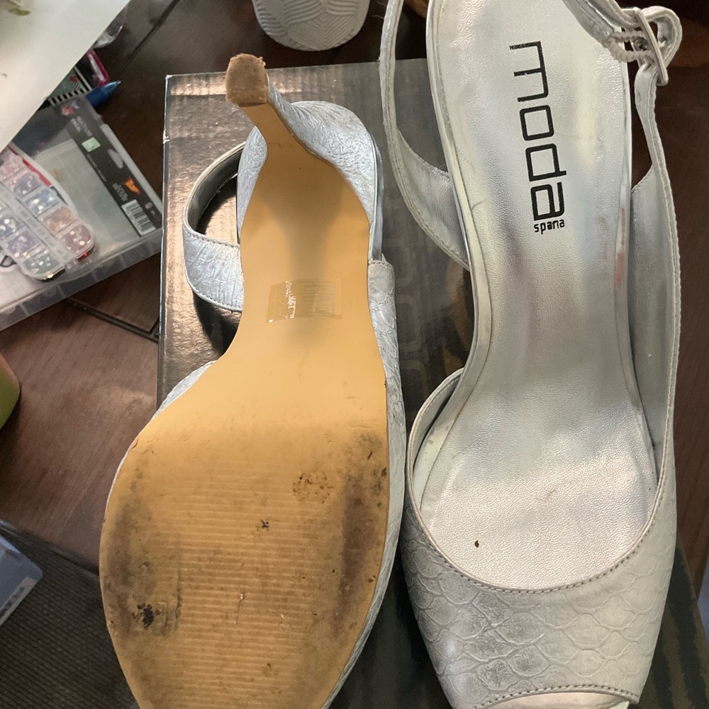 Moda Silver Open Toe Heels - Picture 4 of 4